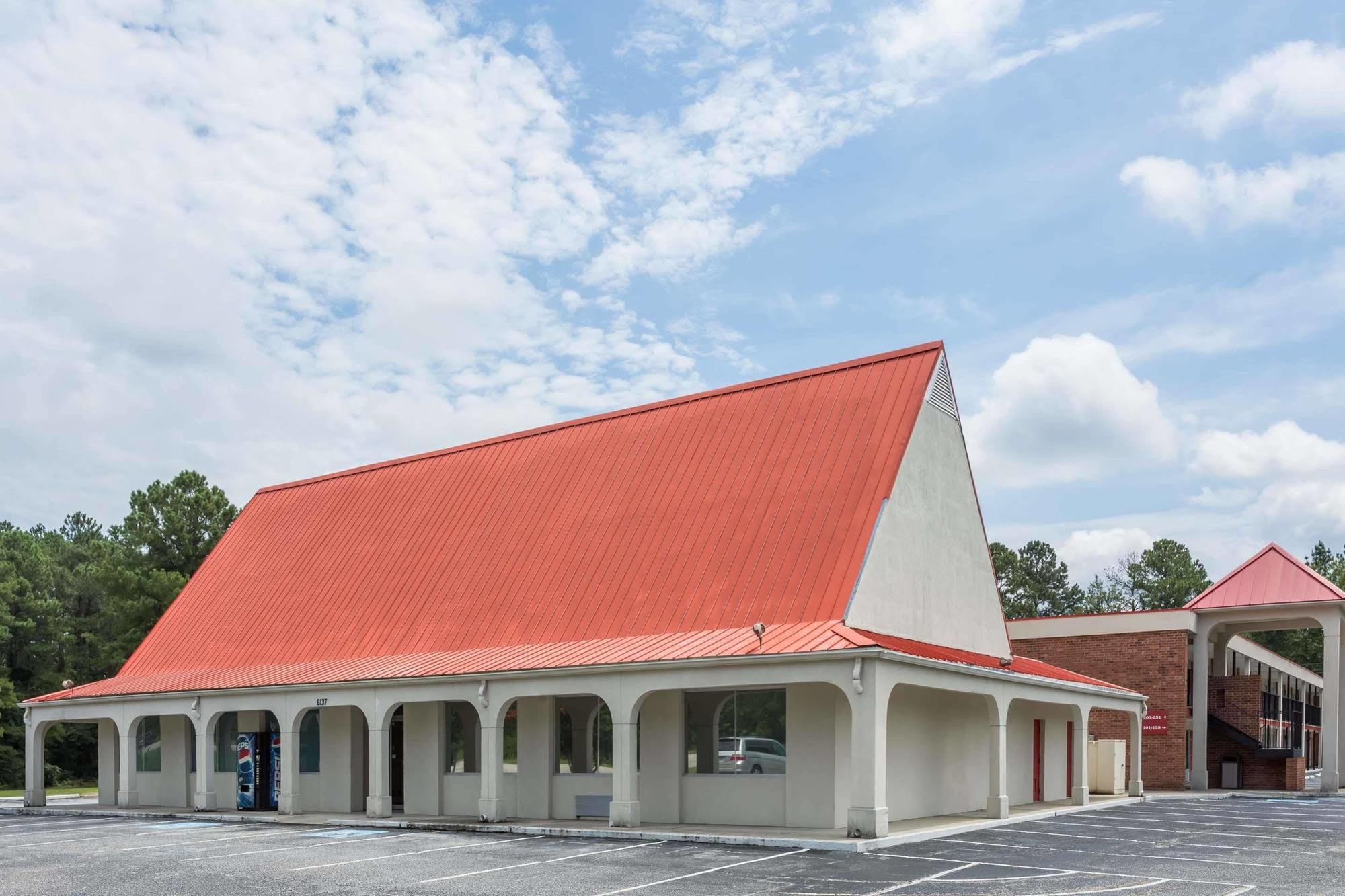 Palmetto Inn By Magnuson Worldwide Manning Exterior photo